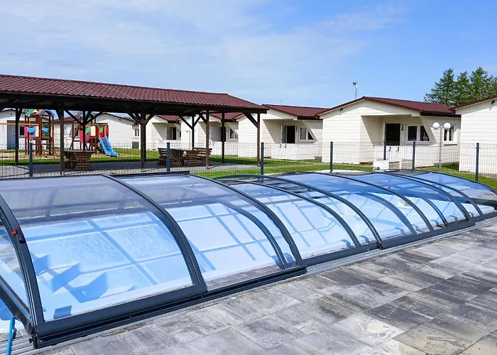 2 Bedroom Amazing In Przewloka Дом отдыха