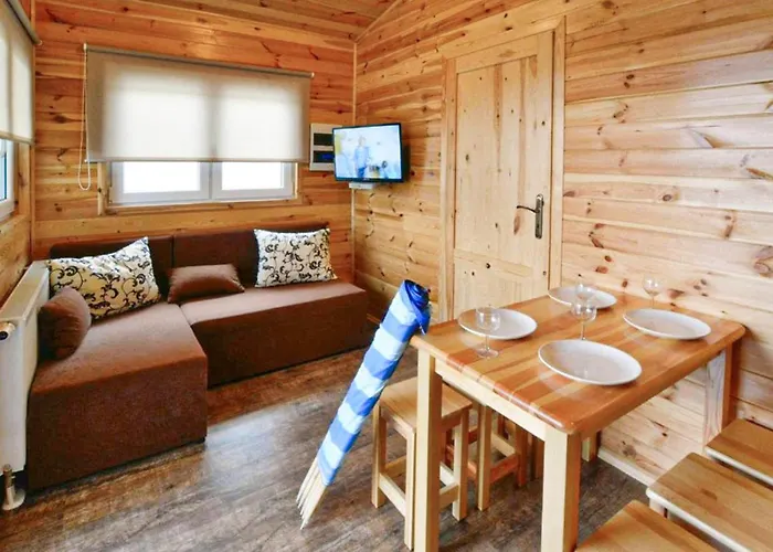 Дом отдыха 2 Bedroom Amazing In Przewloka