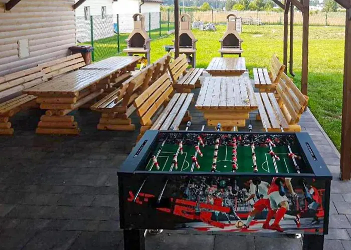 2 Bedroom Amazing In Przewloka Дом отдыха Przewloka (Pomerania)